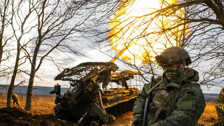 Tropas russas libertam vilarejo às margens de importante zona fortificada da Ucrânia