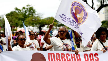 Marcha das Mulheres Negras cobra fim da escala 6x1 e políticas de reparação racial