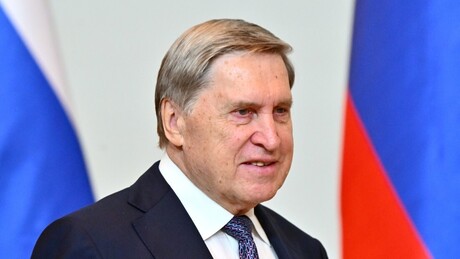 Assessor de Putin explica motivo de vazamentos falsos à mídia dos EUA sobre negociações