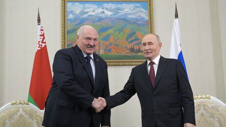 Lukashenko propõe a Putin realizar negociações de paz em Minsk