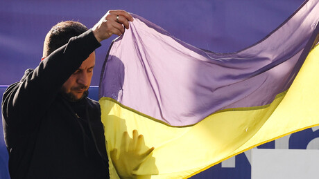 Putin: 'Assinar documentos com lideranças ucranianas não faz sentido'