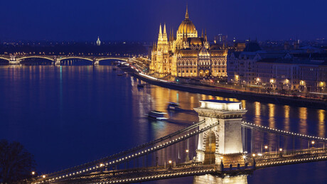 Putin a Orbán: 'Será um prazer em escolher Budapeste como sede das conversas com EUA sobre Ucrânia'