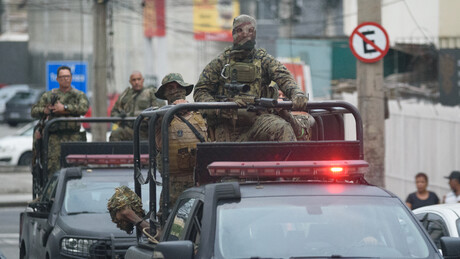 Policiais do Choque são presos por crimes na megaoperação nos complexos da Penha e do Alemão