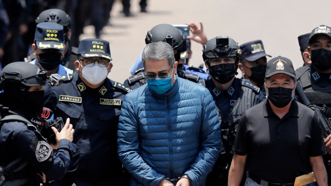 Trump concede indulto e liberta ex-presidente hondurenho condenado por narcotráfico