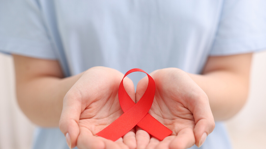 Homem infectado pelo HIV vive há seis anos sem sinais do vírus