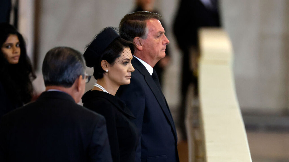 Michelle rebate influenciador que afirmou que ela estava 'cagando' para Bolsonaro: 'é fácil julgar'