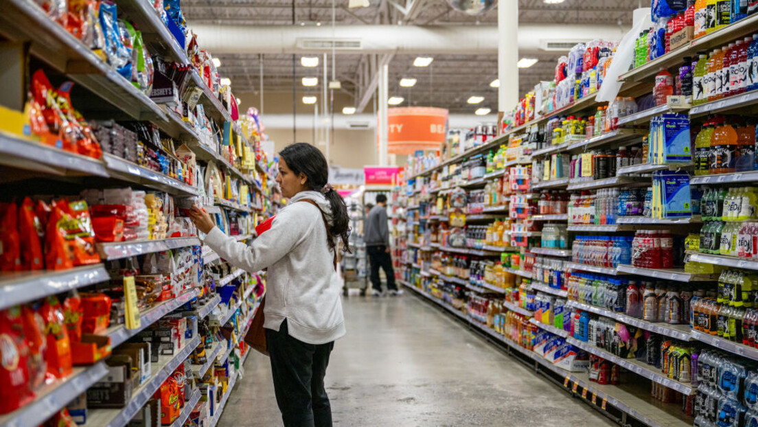 Índice de pobreza no Brasil atinge menores níveis da série histórica, segundo IBGE