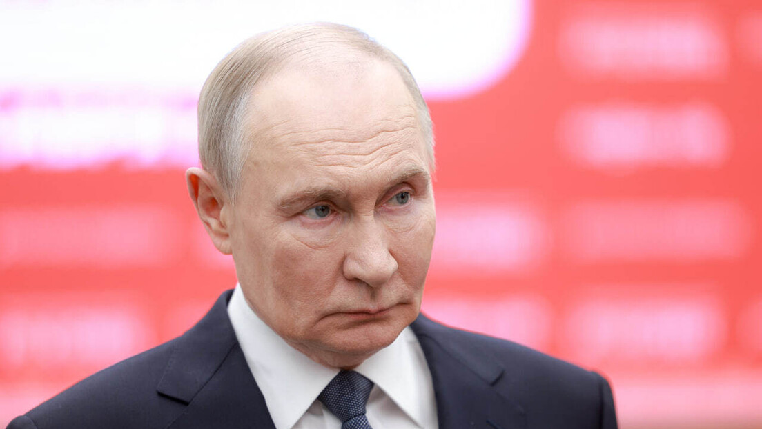 Putin: Rússia propôs retirar suas tropas, mas Kiev prefere guerra