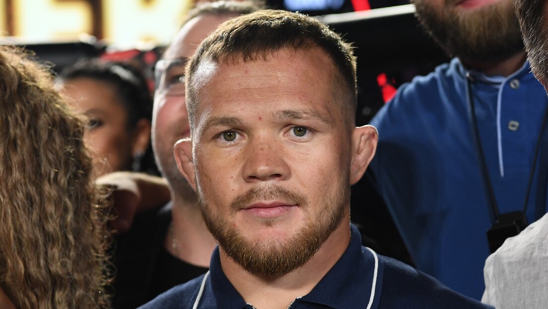 O russo Piotr Yan reconquista o cinturão do UFC no peso galo