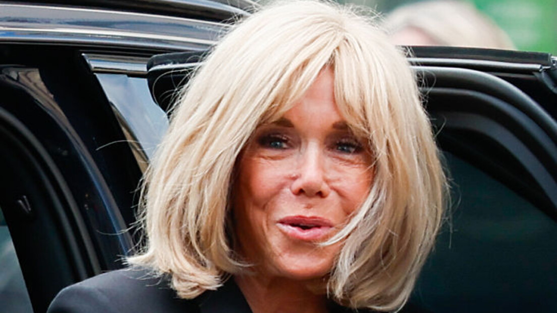 'Vagabundas': Brigitte Macron xinga feministas - VÍDEO