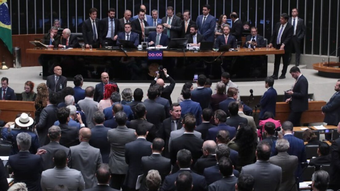 Câmara aprova PL da Dosimetria, que reduz pena de condenados por tentativa de golpe