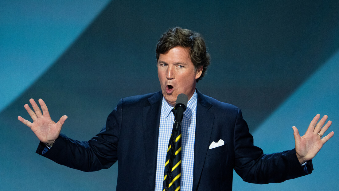 Tucker Carlson: EUA estariam em melhor situação tendo a Rússia como maior aliado