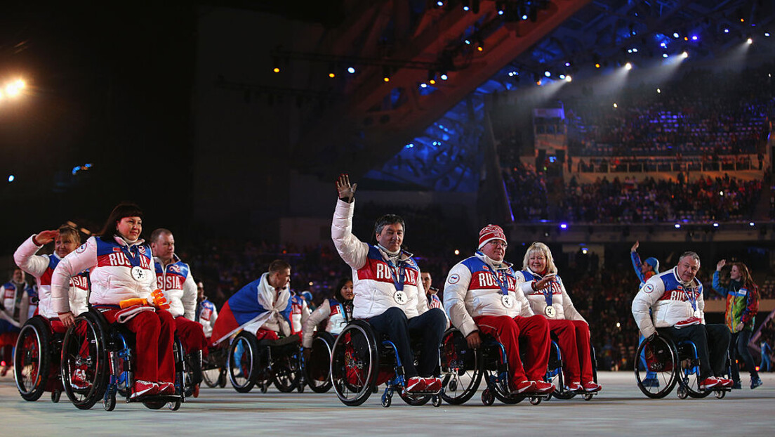 Atletas paralímpicos da Rússia voltarão a competir sob bandeira e hino do país