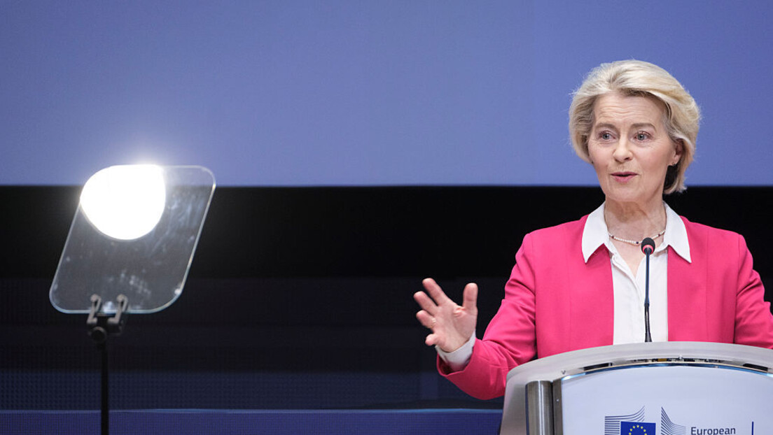 Von der Leyen celebra decisão da UE em congelar ativos russos por tempo indeterminado