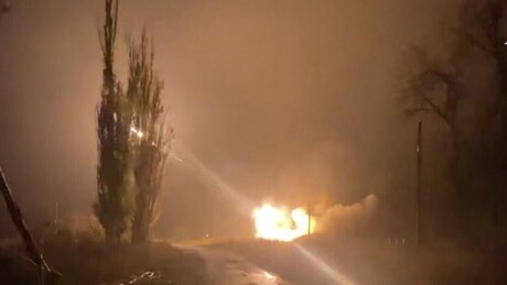 VÍDEO: explosões de fogo russas reduzem fortalezas ucranianas a cinzas