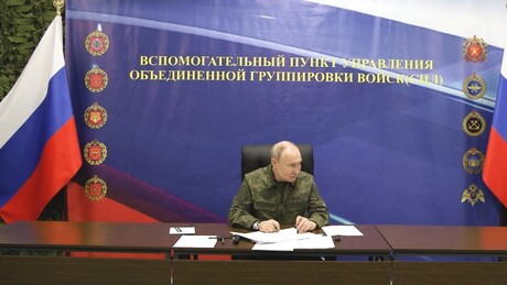 Exército russo mantém a iniciativa em toda linha de frente, afirma Putin