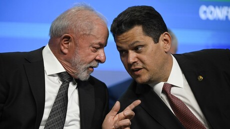 Alcolumbre cancela sabatina de indicado de Lula ao STF, intensificando crise entre poderes