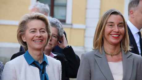 'Bruxelas está prestes a receber lição de transparência que não pediu', afirma enviado de Kremlin