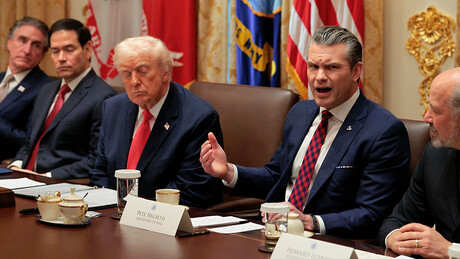 Secretário de Guerra dos EUA afirma que Trump 'pode tomar medidas militares decisivas'