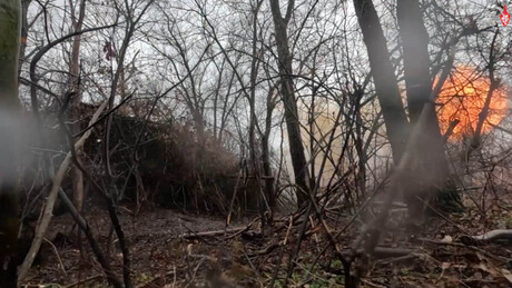 VÍDEO: Tanques russos destroem alvos das tropas ucranianas