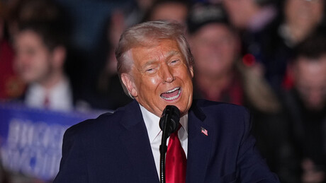 Trump sobre suas ações agressivas no Caribe: 'Faremos isso em terra firme, pois é muito mais fácil'