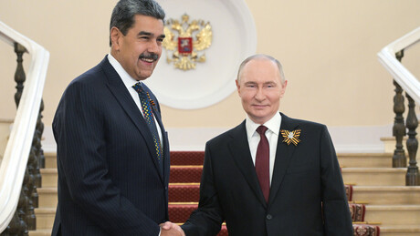 Putin manifesta apoio a Maduro em meio à crescente pressão externa contra a Venezuela