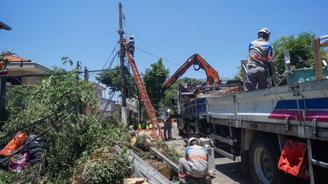 VÍDEOS: Grande São Paulo amanhece com 835 mil imóveis sem energia após passagem de ciclone