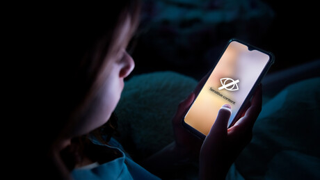 Checagem de idade e perfis vinculados: entenda como o ECA Digital mudará o acesso de menores à internet