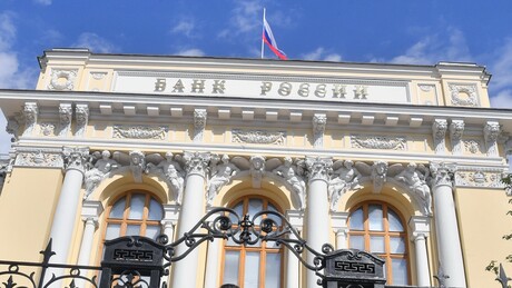 Rússia reage ao congelamento de ativos e processa Euroclear