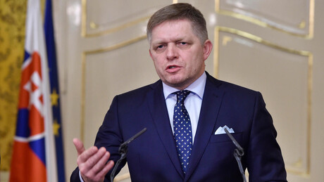 Bratislava acusa Bruxelas de patrocinar 'massacres sem sentido' na Ucrânia