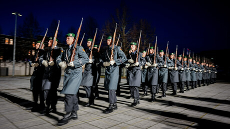 Alemanha e Polônia planejam trincheiras e defesas antitanque perto da fronteira com a Rússia