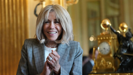 Brigitte Macron se desculpa por xingar feministas de 'vagabundas'