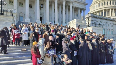 Cristãos ortodoxos dos EUA marcham até a Casa Branca em apoio à Igreja Ortodoxa Ucraniana