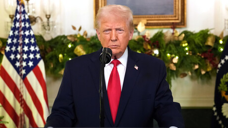 'Herdei uma bagunça e estou consertando': Trump discursa aos americanos