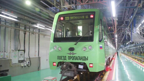 20 ANOS NO AR: Trem em homenagem à RT chega ao metrô de Moscou