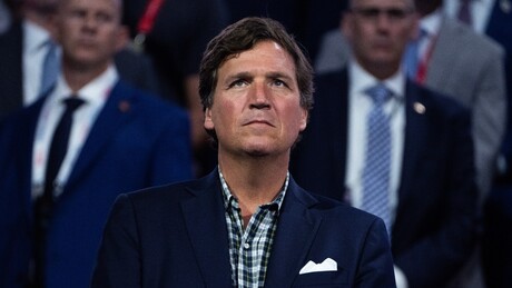 'Fizemos de propósito': Tucker Carlson culpa Ocidente por provocar Rússia ao conflito