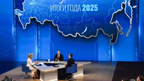 Menos dívida, mais crescimento: Putin exalta prosperidade russa em oposição à crise europeia