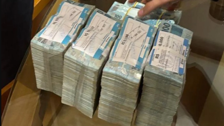 PF apreende R$430 mil em espécie com líder do PL, suspeito de desviar cota parlamentar