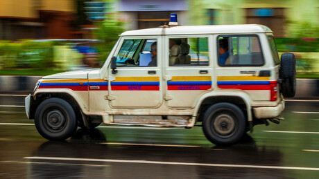 Mulher é presa após decapitar o marido durante briga doméstica na Índia