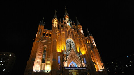 Conheça 7 lindos templos católicos e protestantes que contam parte da história da Rússia