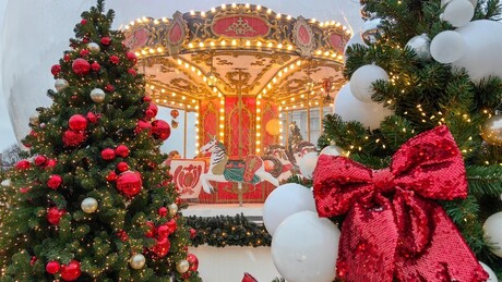 FOTOS: Moscou se prepara para o Ano Novo com iluminação e símbolos tradicionais