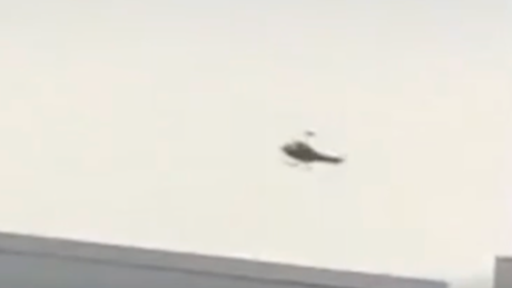 Piloto morre após colisão entre dois helicópteros nos Estados Unidos