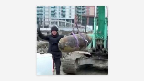 VÍDEO: bomba da Segunda Guerra Mundial de 470 quilos é encontrada no centro de Belgrado