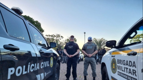 Adolescente é morto a tiros por ex-namorado da mãe em Porto Alegre