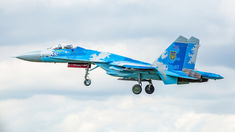 Forças russas derrubam caça Su-27 ucraniano