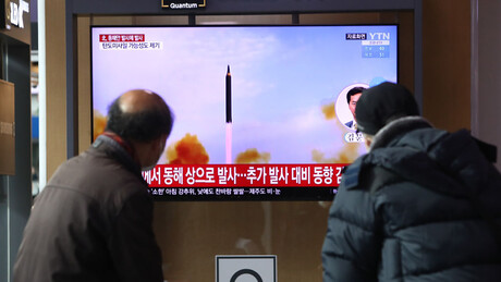 Tóquio afirma que RPDC lançou um míssil balístico contra Mar do Japão