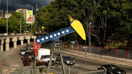 EUA exigem ser o único parceiro da Venezuela na produção de petróleo, afirma mídia americana