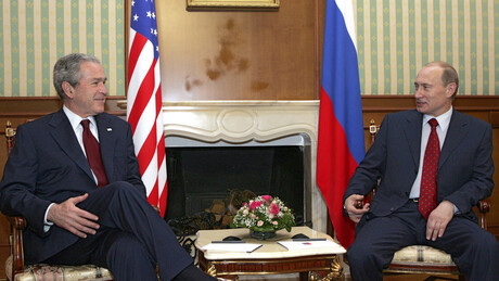 DIVULGADO: Bush propôs a Putin em 2001 deixar para trás 'os vestígios da Guerra Fria' e transformar 'a relação de desconfiança'