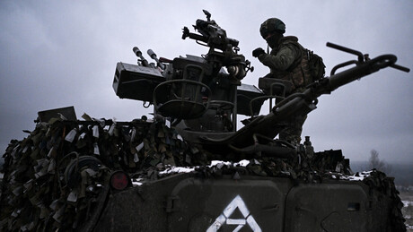 Rússia liberta outro vilarejo em meio ao seu avanço na frente de batalha