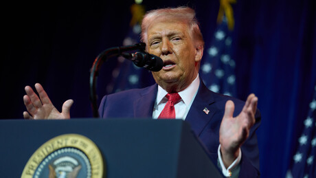 Trump discursa para o povo do Irã em meio a protestos antigovernamentais